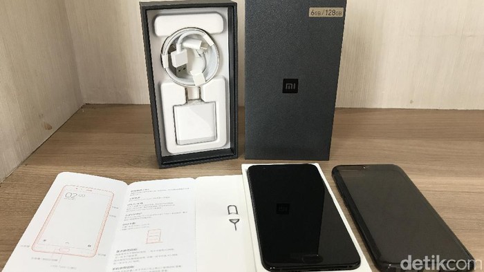 Ini Alasan Xiaomi Mi 6 Tiru iPhone 7