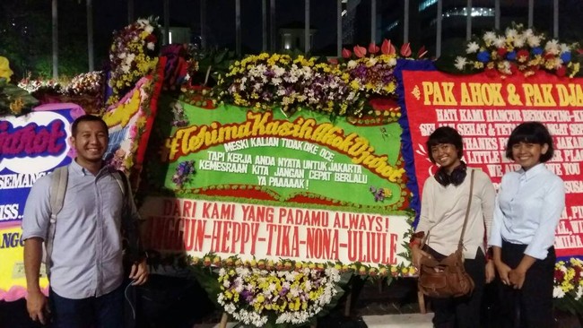 cerita-tika-yang-patungan-untuk-kirim-karangan-bunga-ke-ahok