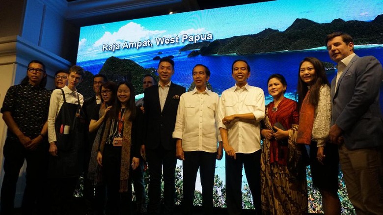 Saat Jokowi Bersandingan dengan Bung Karno di Hong Kong