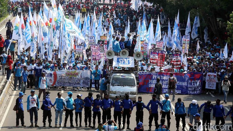 Lawan Tenaga Kerja Asing, Pengusaha: Buruh Harus Berbenah