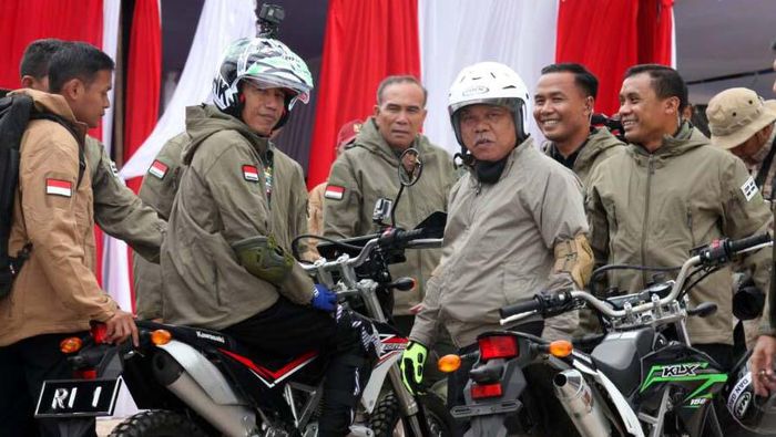Bangun Trans Papua, Jokowi: Dulu Ditempuh 4 Hari Sekarang 6 Jam