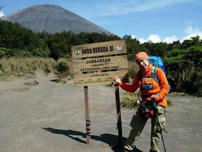 pendakian-semeru-merupakan-impian-anthina-yang-terwujud