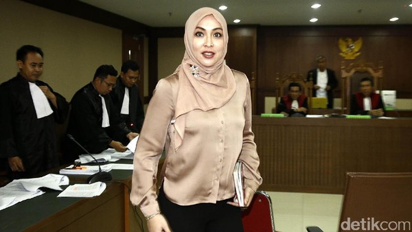 Penampilan Terkini Angelina Sondakh