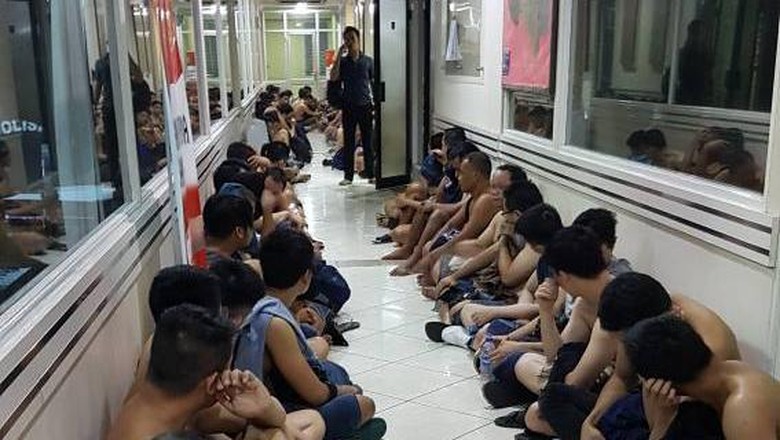 Polisi Gerebek Pesta Gay 'The Wild One' di Kelapa Gading