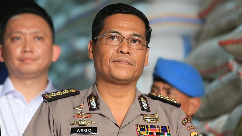 Jokowi Dianggap Aktor Kriminalisasi Rizieq Shihab - Polisi Alat Balas Dendam Penguasa
