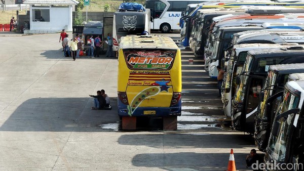 Transportasi ke Luar Daerah Diizinkan, Pengusaha Bus Malah Kecewa