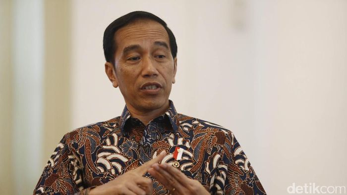 Jokowi Janji 'Hidupkan' 4 Jalur Kereta 'Mati' di Jawa Barat