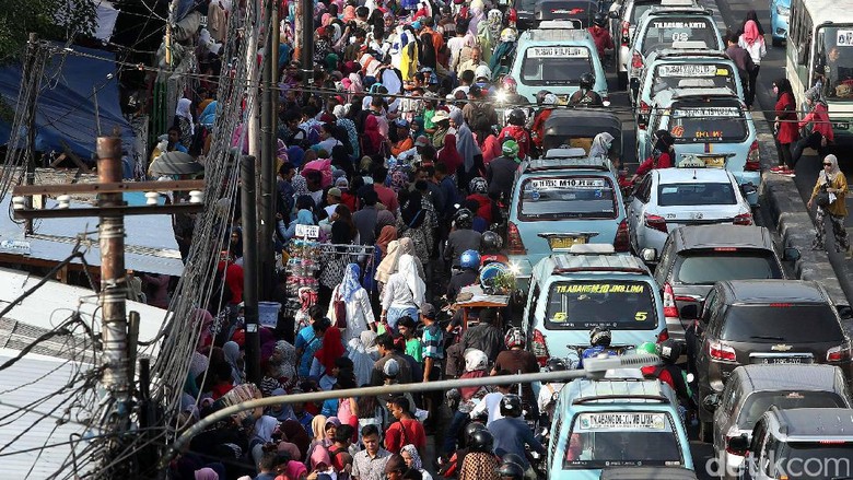 anies-akan-tertibkan-pkl-penyebab-macet-di-tanah-abang