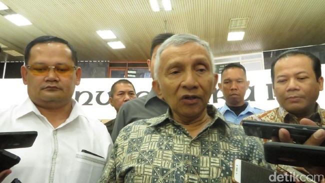 datang-ke-dpr-amien-rais-beri-dukungan-ke-pansus-angket-kpk