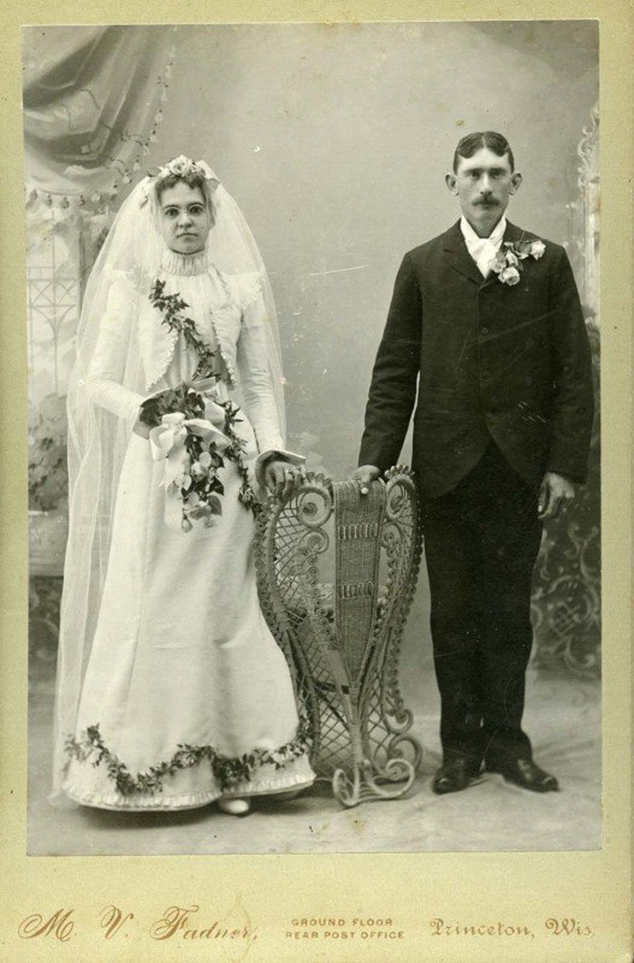 Coba Lihat Foto-foto Pernikahan di Akhir Era 1800 Ini