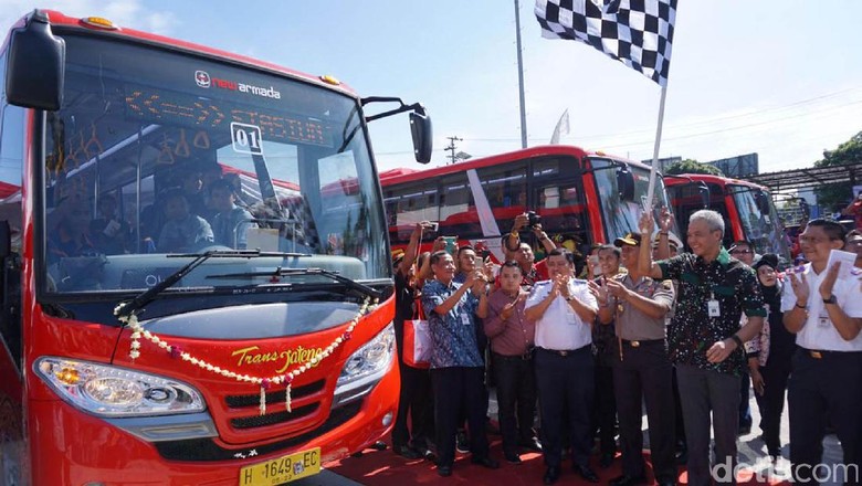 BRT Trans Jateng Meluncur, Netizen Girang