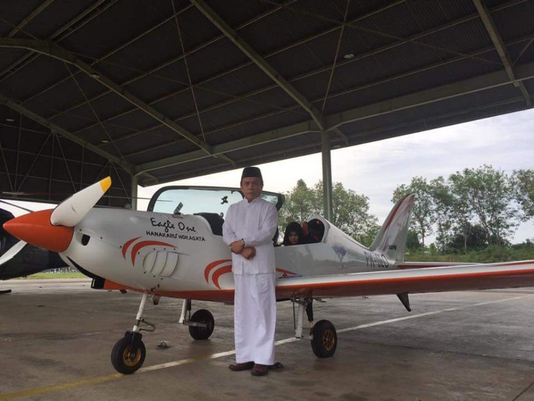 Irwandi, Gubernur Aceh yang Suka Piloti Pesawat Sendiri Saat Dinas