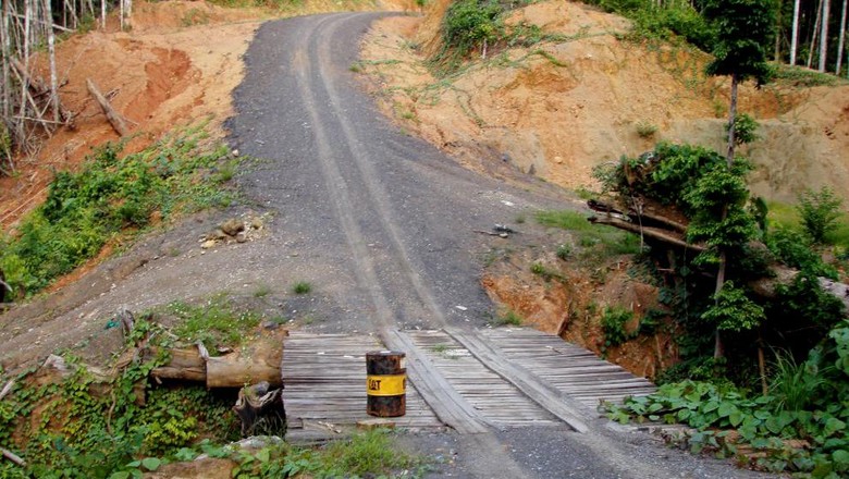 Bangun Infrastruktur Papua, Jokowi Ingin Turunkan Harga-harga