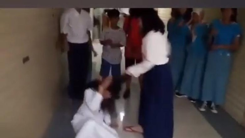 Viral, Video Siswi SMP Bully Siswi SD di Thamrin City