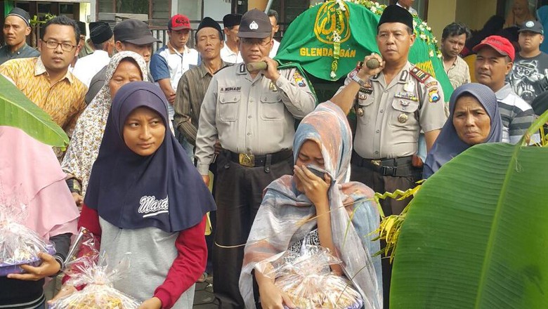 Rosita, siswi yang heboh soal tabungan Rp 42 juta meninggal dunia