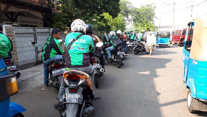 Dulu Dapat Rp 300-400 Ribu, Driver Ojol: Sekarang Rp 150 Ribu Berat