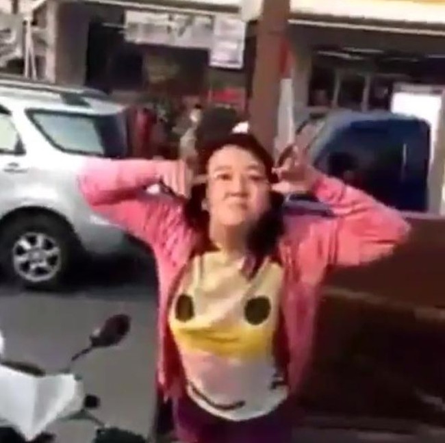 Viral Video Perempuan Pelanggar Lalin, Ejek Polisi di Bandung !