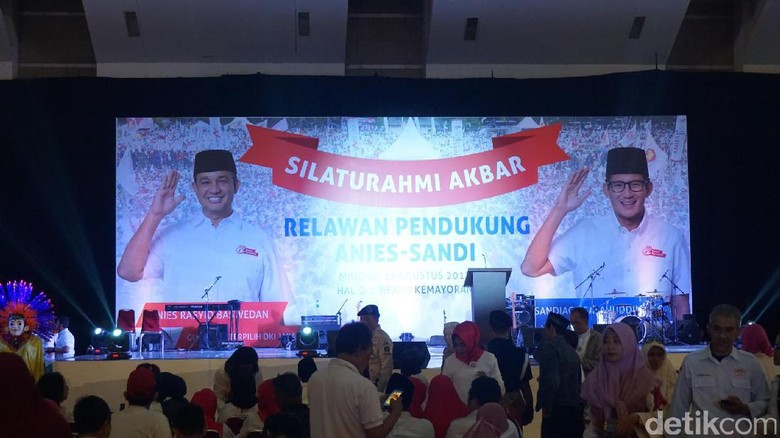 anies-sandi-gelar-silaturahmi-akbar-bersama-relawan-pendukung