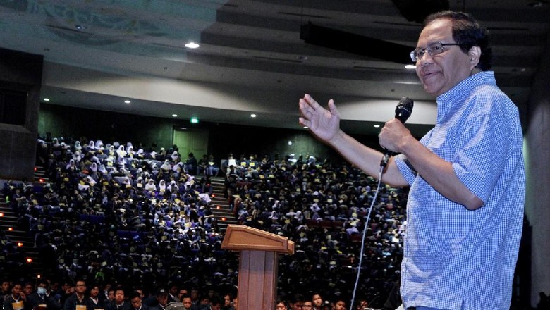 3 Tahun Jokowi-JK Versi Rajawali Ngepret