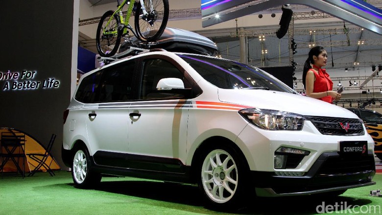 Ayah Bayi Confero Memang Suka Mobil Wuling