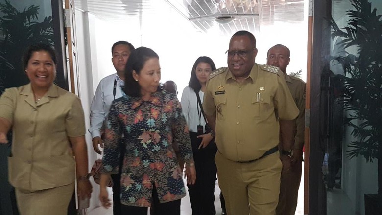 Bupati Jayawijaya: Di Masa Jokowi, Harga BBM Dari Rp 30.000 Jadi Rp 6.500