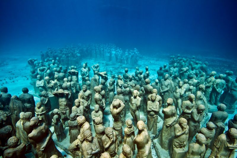 Foto: Laut yang Berisi 500 patung