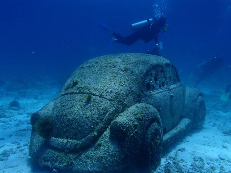 Foto: Laut yang Berisi 500 patung