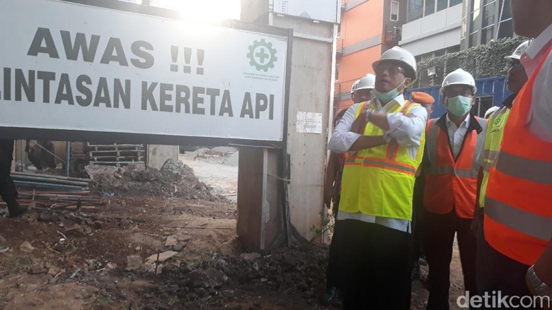 Menhub Pantau Jalur Kereta Bandara Soekarno-Hatta
