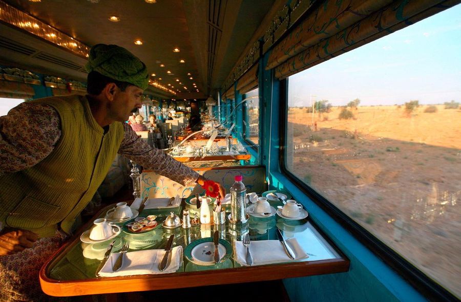 &#91;Foto&#93; Naik 10 Kereta Ini Jangan Pernah Tidur, Rugi Lho!