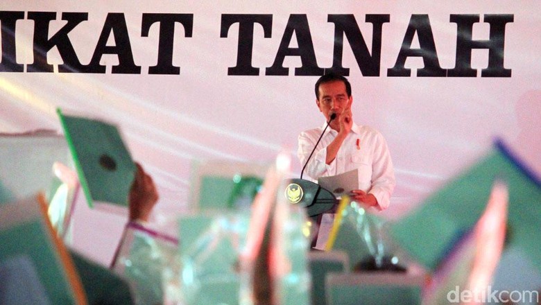 Biasa Bagi-bagi, Jokowi Justru Kehilangan 2 Sertifikat Tanahnya