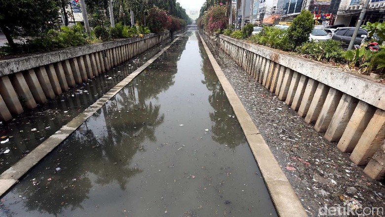 Kali Cideng Kembali Kumuh dan Penuh Sampah
