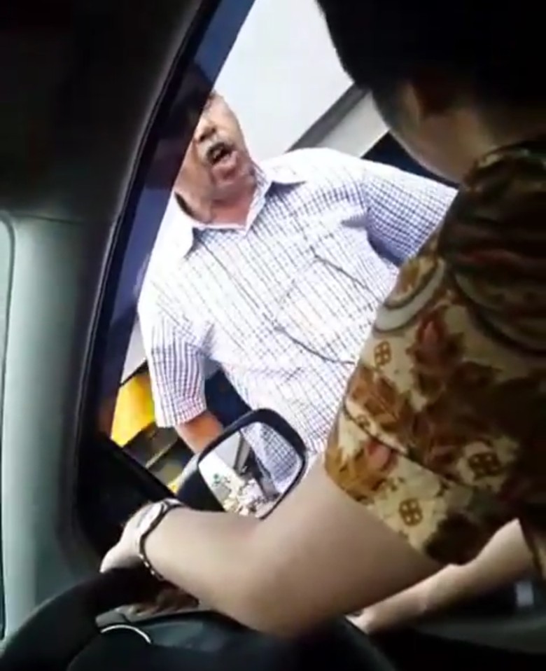 Viral Video Pria Tampar Perempuan Pengendara Mobil di Tol