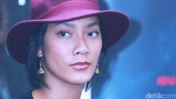 Lihat Foto Bugil Tara Basro, Menkominfo: Tak Langgar UU ITE!