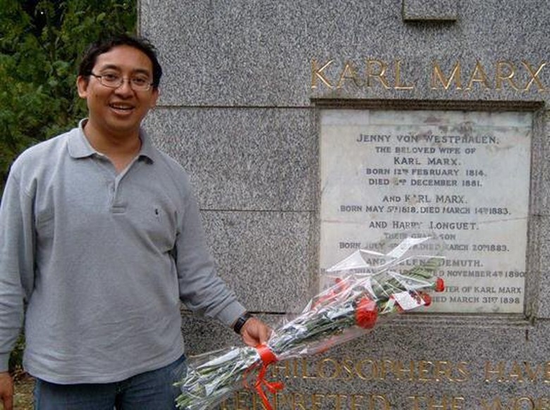 Foto di Makam Karl Marx Ramai Lagi, Fadli Zon: Saya Antikomunis !