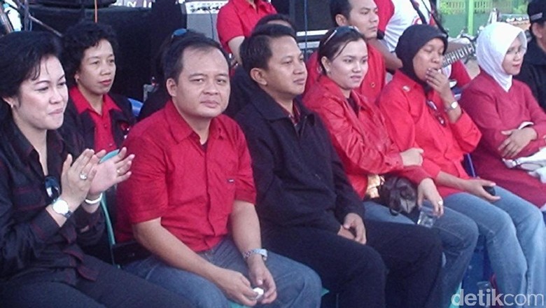 Aksi Sensasional Tapi Jeblok Bos nikahsiri.com di Pilbup Banyumas