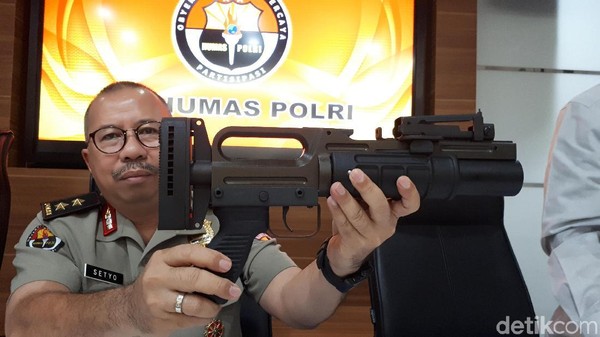 Jenis-Jenis Senjata Pelontar Granat TNI &amp; Polri 2021