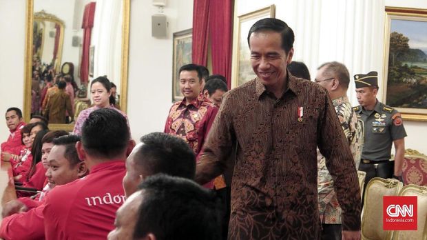 Jokowi dan 'Dongeng' Esemka dalam Keriuhan Politik 