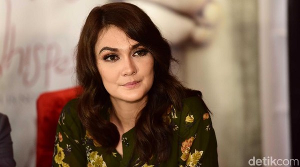 Pintu Silaturahmi Luna Maya Selalu Terbuka untuk Ariel