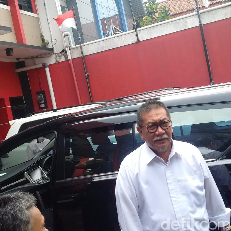 deddy-mizwar-sambangi-kantor-pdip-jabar-ada-apa