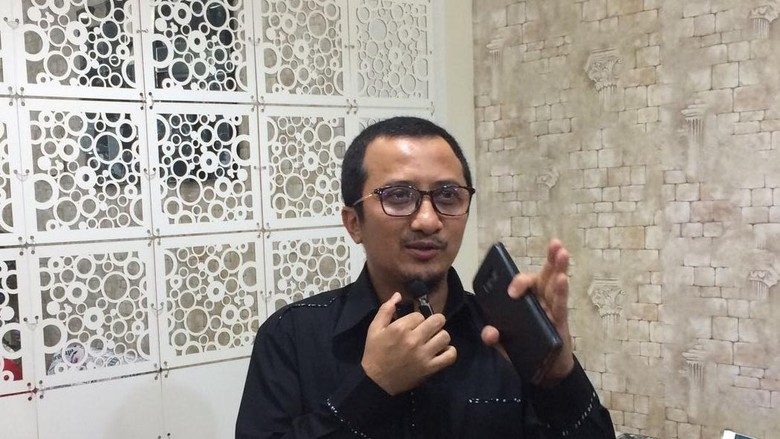 blak-blakan-yusuf-mansur-paytren-dan-mimpi-membeli-indonesia