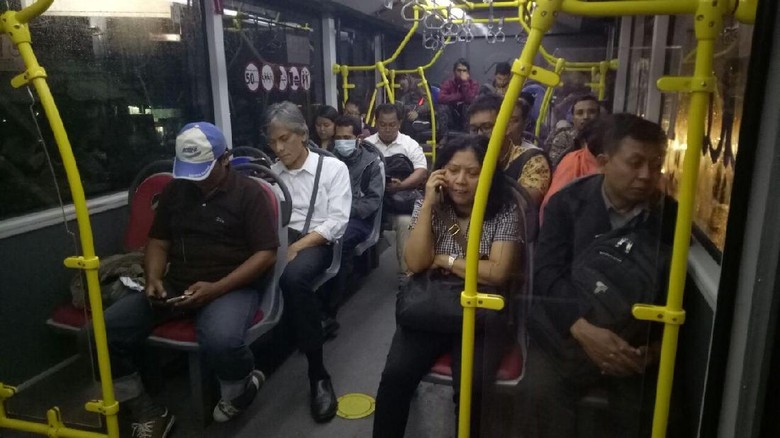 pt-transjakarta-rute-ekspres-dapat-respons-positif-masyarakat