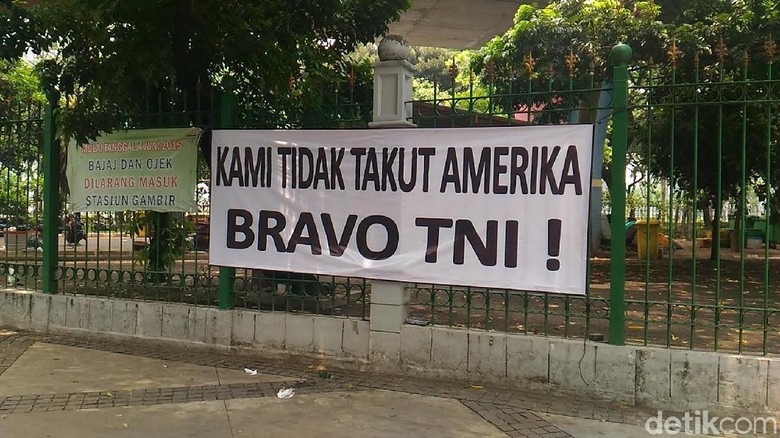 Spanduk tolak Warga Amerika bertebaran usai Panglima TNI ditolak masuk AS