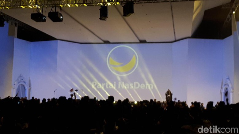 Jelang Deklarasi Jokowi Capres, Kader NasDem Padati Lokasi Rakernas