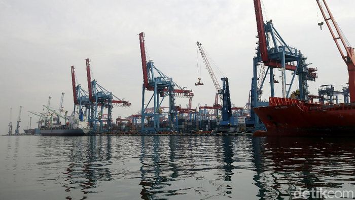 Impor RI dari China Turun Drastis