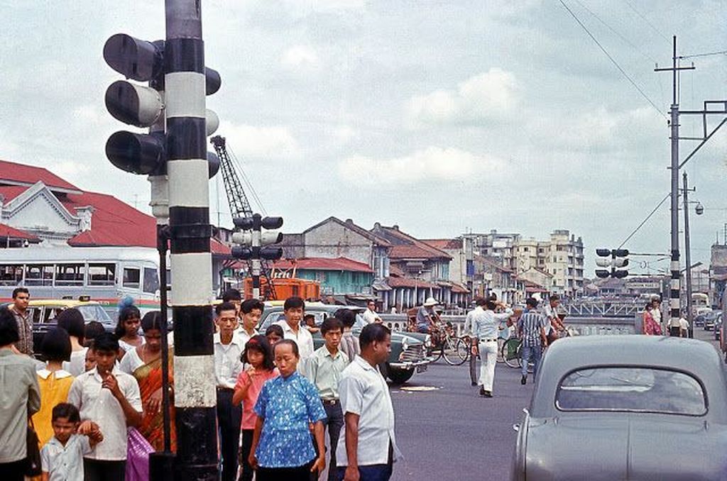 Mengejutkan! Foto Warna Singapura Kala Masih Negara Miskin