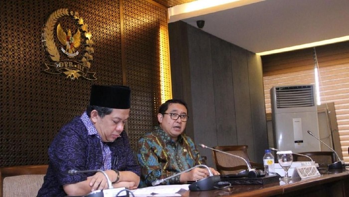  Fadli Zon Raih Champion of Corruption Awards, Fahri Hamzah Colek KPK 