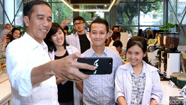 Jokowi Masuk Top 10 Pemimpin Dunia yang Sering Dibicarakan