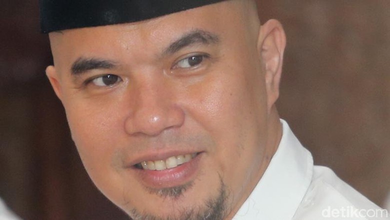 Komentari Rocky Gerung, Ahmad Dhani: Fiksi Itu Fakta yang Tertunda