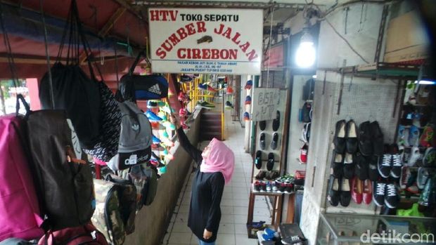 Pedagang di Pasar Blok G Kesal: Mending Saya Jadi PKL Aja!