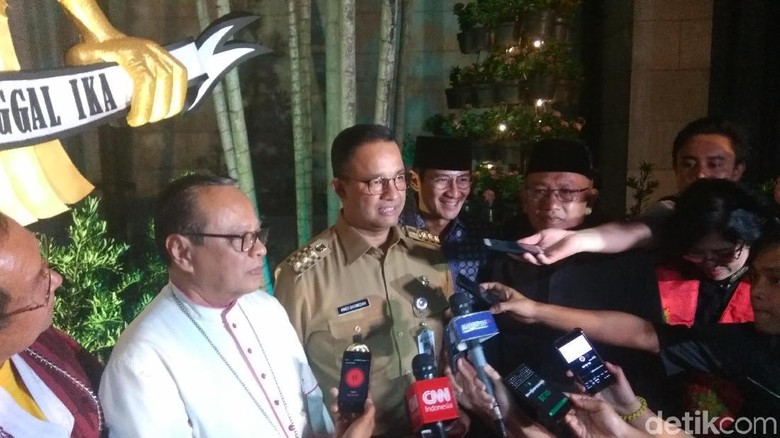 Anies Minta Maaf karena Menyela Misa di Gereja Katedral